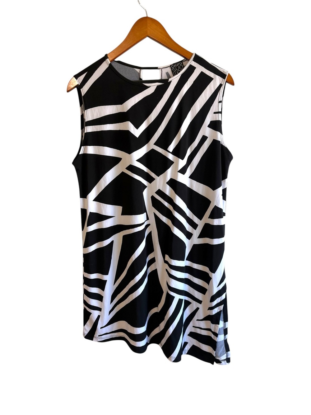 Clara Sun Woo Size Medium Black White Geometric Print Tunic Tank Top‎ Side Slit